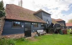 puttenham-barn_0_0.jpg